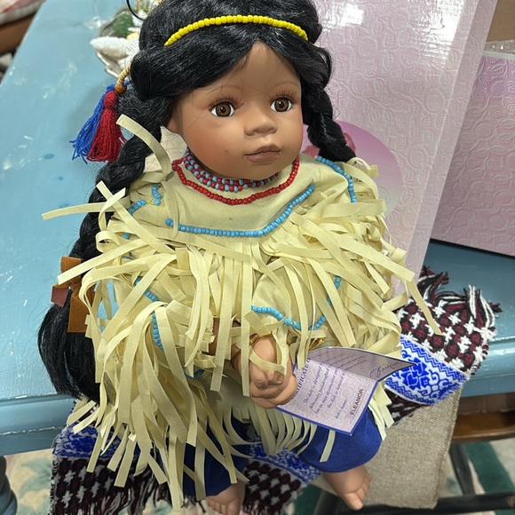 Porcelain Shelf sitting Native American Doll - Picture 2 of 4